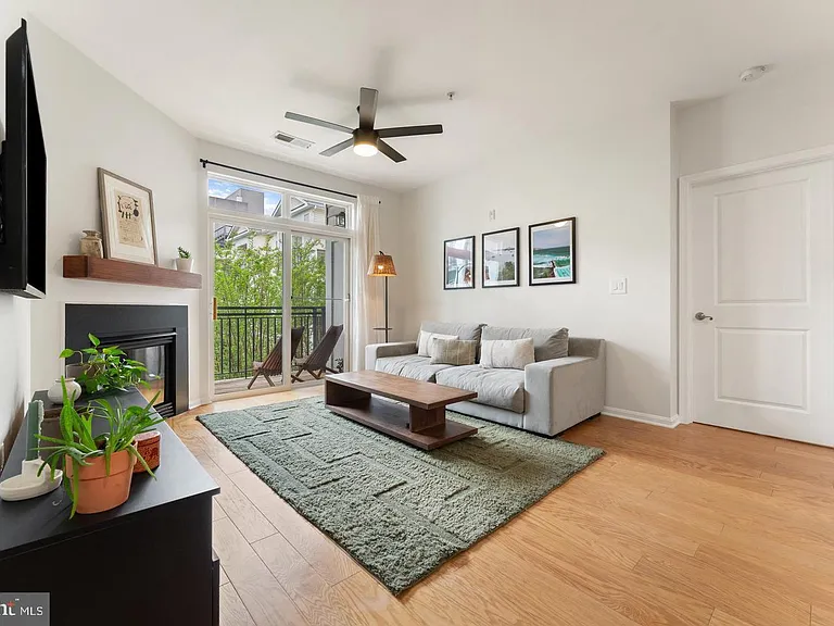 2665 Prosperity Ave #314 — Photo 8
