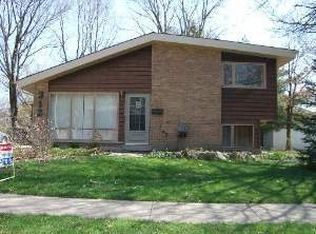 312 Winnebago St, Park Forest, IL 60466