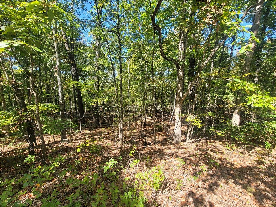 2nd image of 2511 Crescent Dr #183