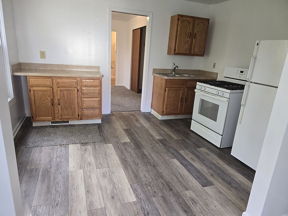 1st image of 1384 Pondview Ave APT 4