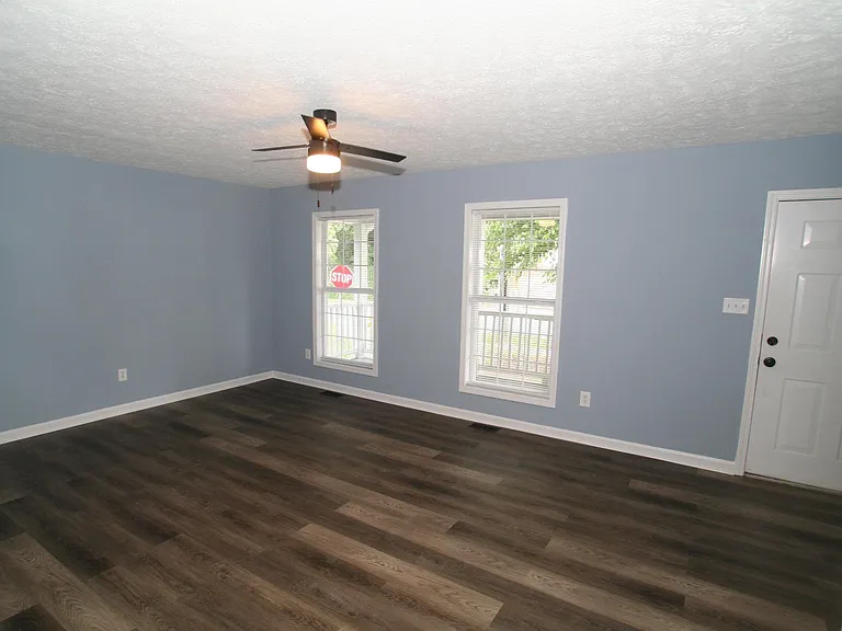 109 Ashe Ave — Photo 15
