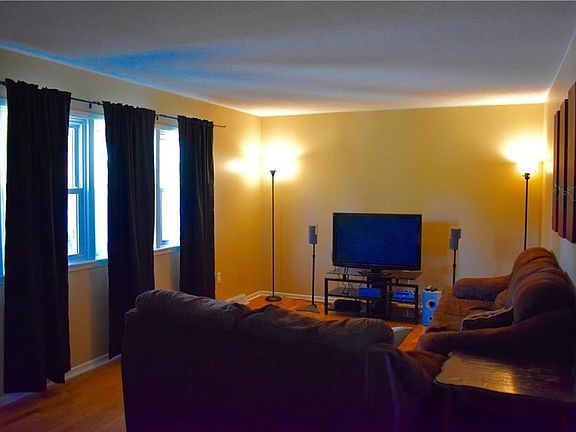 2nd image of 61 Jaguar Cir