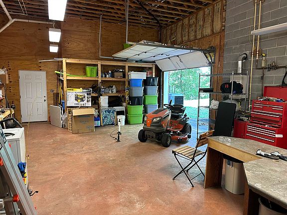 5th image of 133 Cove Point Rd