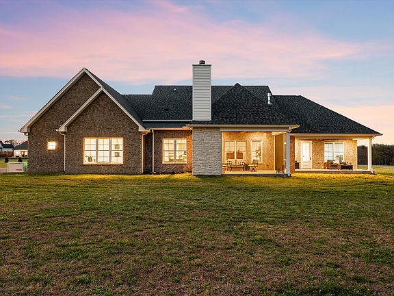 4th image of 4057 Calista Rd