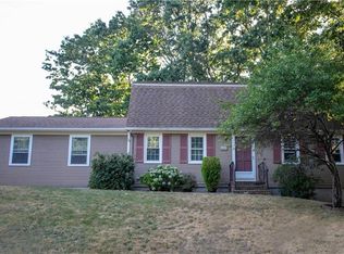 122 Cross Bow Ln, West Warwick, RI 02893