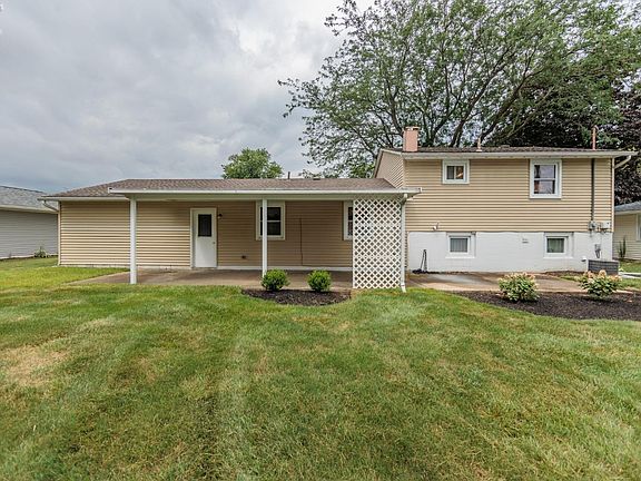 3rd image of 2808 Monticello Ln