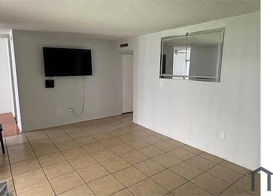 9017 Westchester Cir — Photo 7