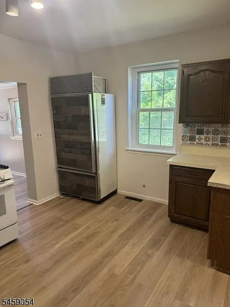 2 bed, 1.5 bath, 1066 sqft, $2,200 — Photo 4
