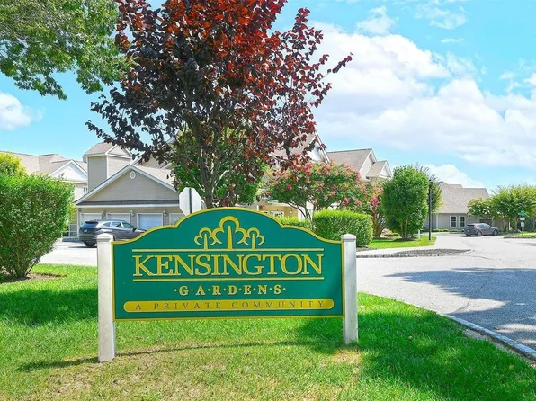 608 Lennox Dr #608, Saint James, NY 11780