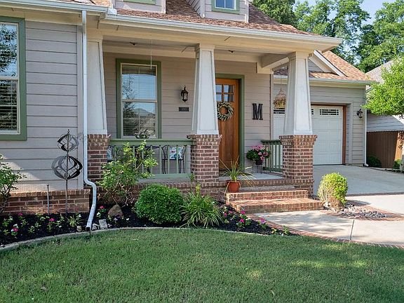 3rd image of 530 Village Way