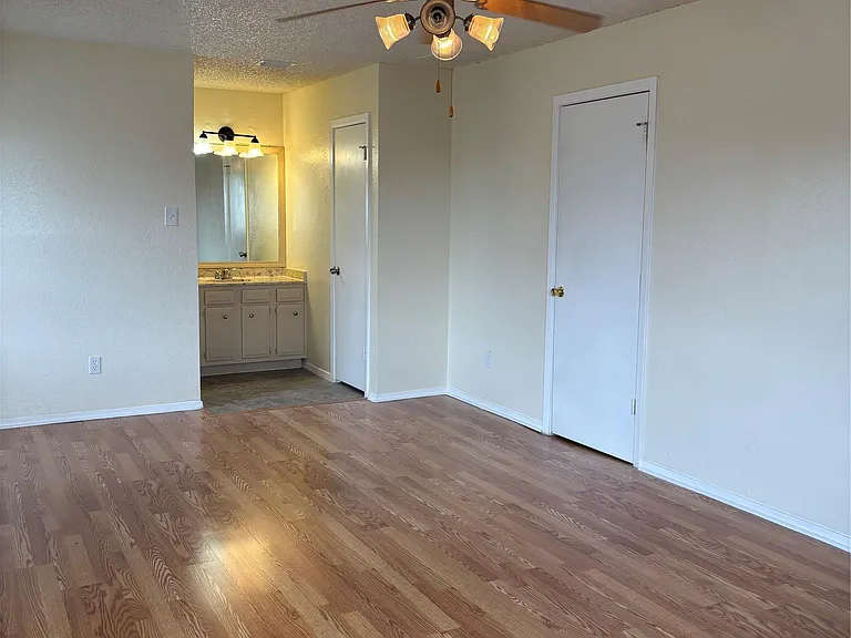 12309 Tipperary Cv — Photo 13