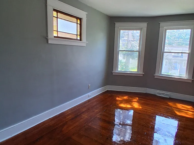 133 Farmington Ave #1 — Photo 11
