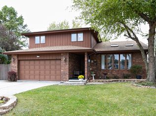 14801 Becky Ct, Oak Forest, IL 60452