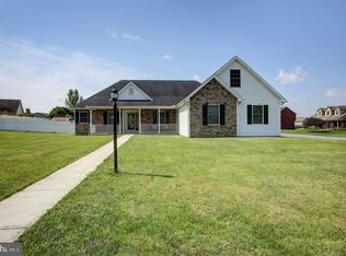 326 Leedy Way E, Chambersburg, PA 17202