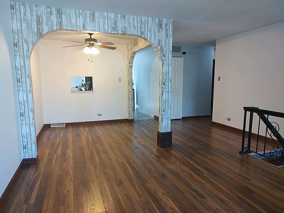 5th image of 21732 Jeffrey Ave