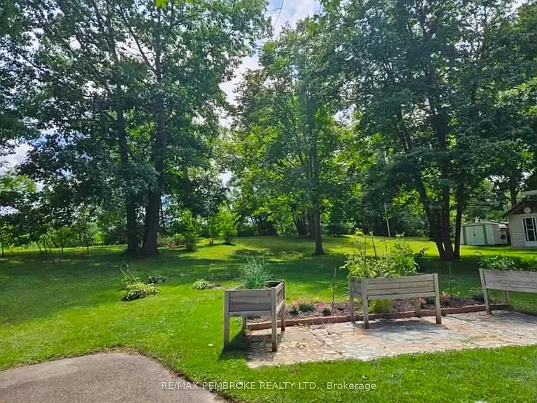 32 Park Dr — Photo 5