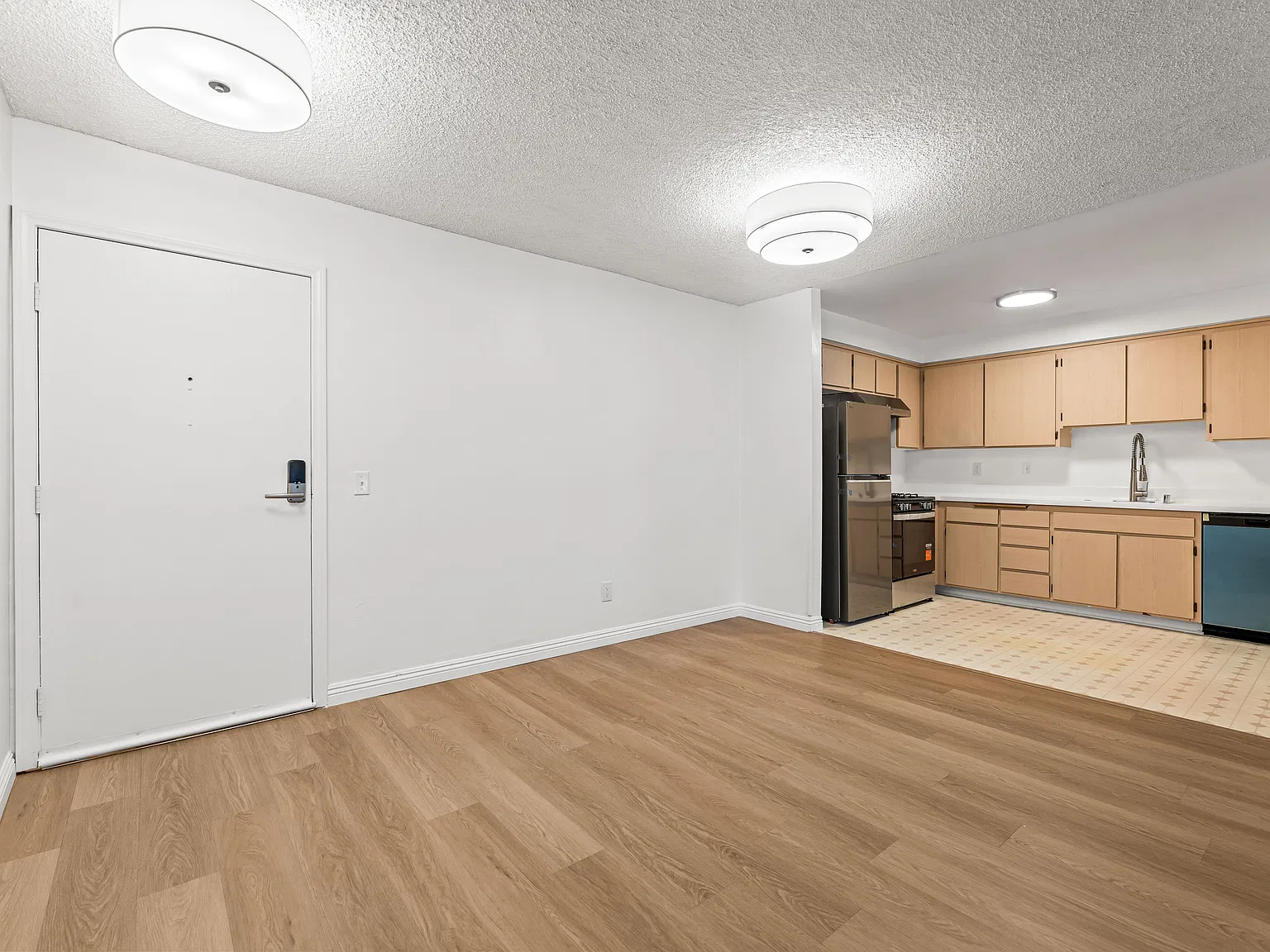 2 bed, 1021 sqft, $3,150 — Photo 3
