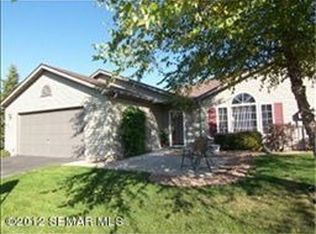 4 Carriage Ln, Owatonna, MN 55060