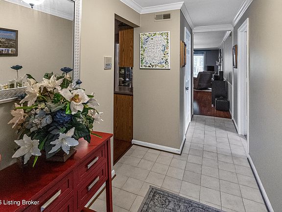 3rd image of 705 Donard Park Ave