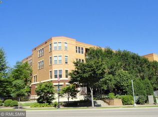 150 E Burnsville Pkwy APT 403, Burnsville, MN 55337