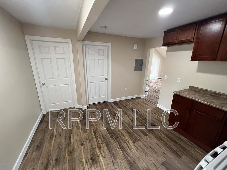 562 Summer St #3 — Photo 9