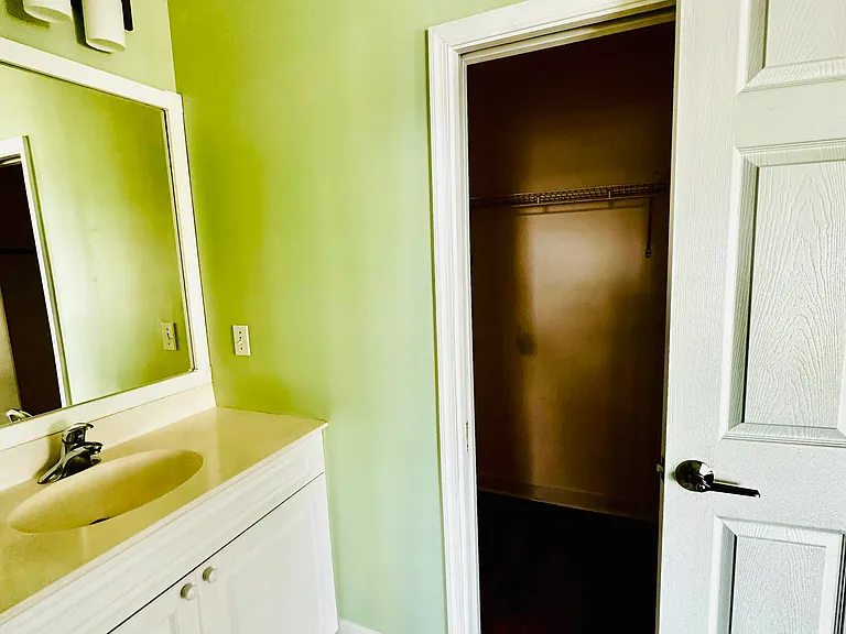 3029 N Roosevelt Blvd #22 — Photo 9