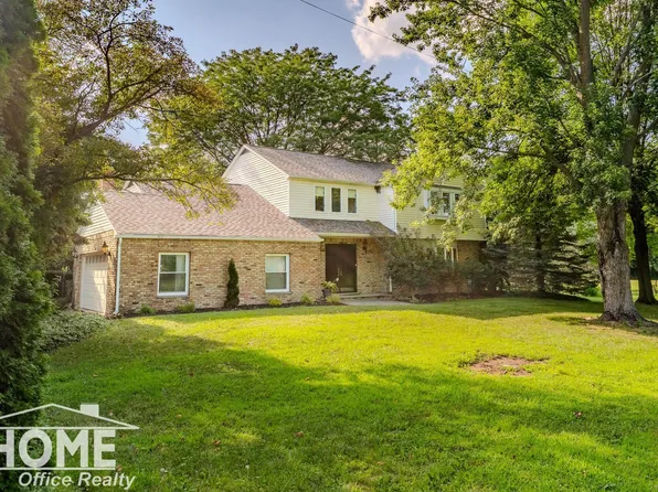 500 Julia St, Chesaning, MI 48616