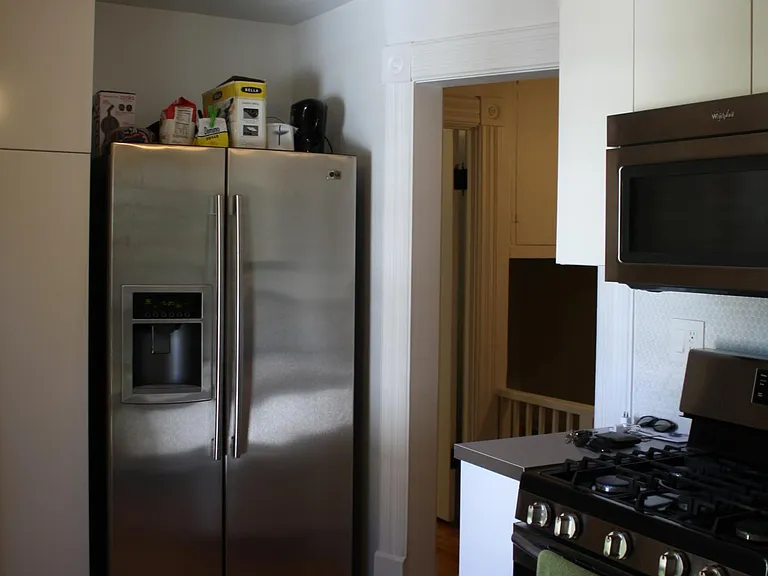 328 Paris Ave SE #4 — Photo 4