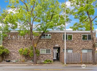 8701 35th Ave NE APT 8, Seattle, WA 98115