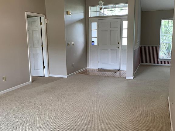4th image of 5380 Downington Dr