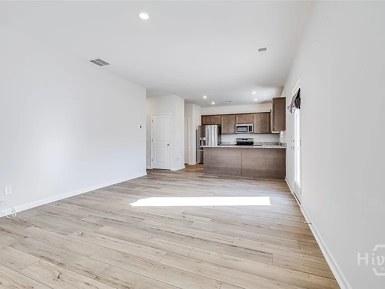 131 Freesia Dr — Photo 10
