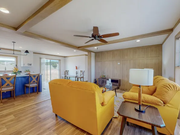 24 Woodland Hills Rd, Moriarty, NM 87035