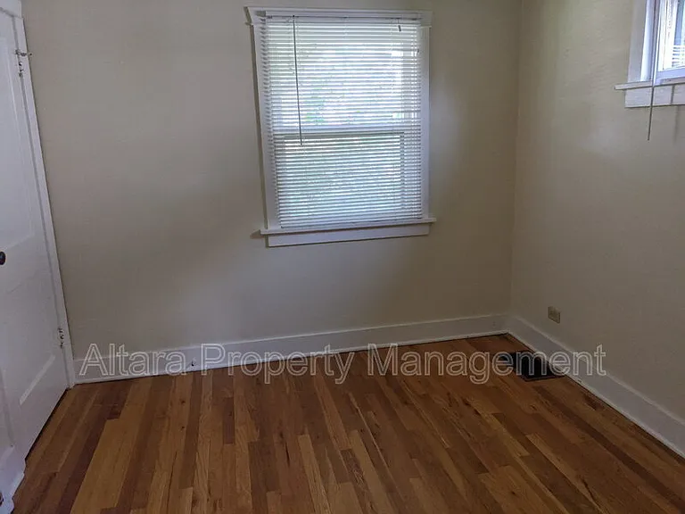 1824 S Franklin St — Photo 7