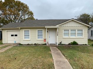 306 Sayles St, Brenham, TX 77833
