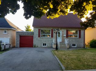 54 Ridge Rd, Toronto, ON M3M1C7