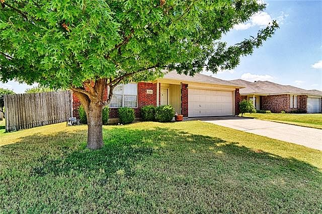 1st image of 931 Aaron Dr