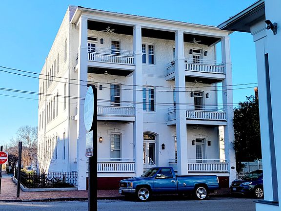 2nd image of 448 Dinwiddie St APT 201