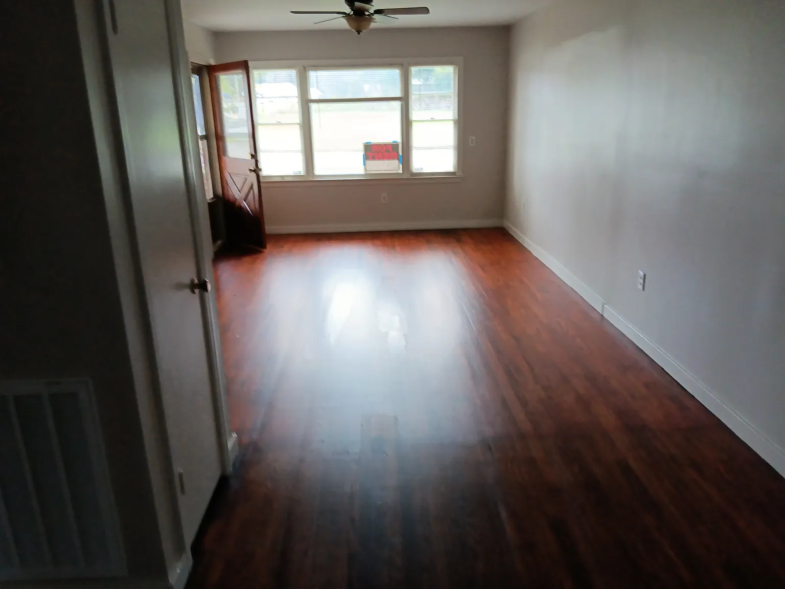 2 bed, 900 sqft, $1,125 — Photo 3