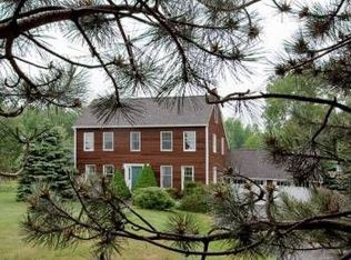 3 Harvey Brook Dr, Freeport, ME 04032