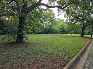 1323 S Magnolia St, Palestine, TX 75801