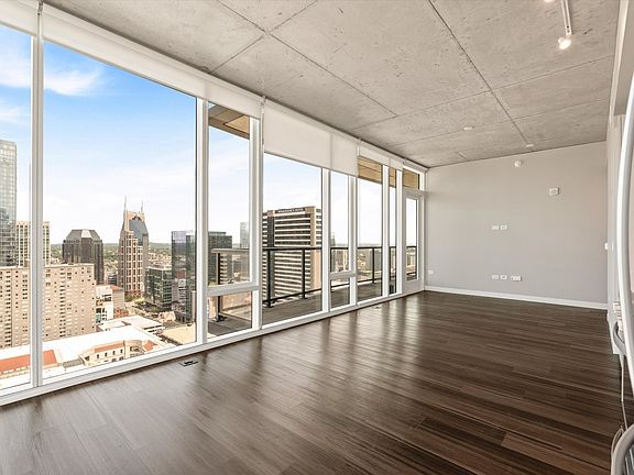 4th image of 805 Church St APT 2402