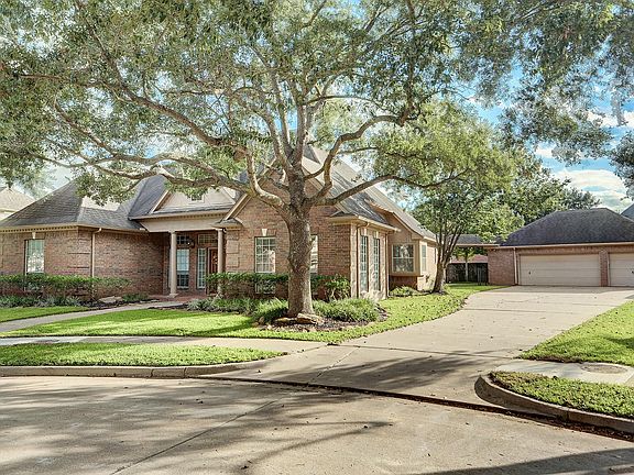 2nd image of 22711 Fossil Creek Cir