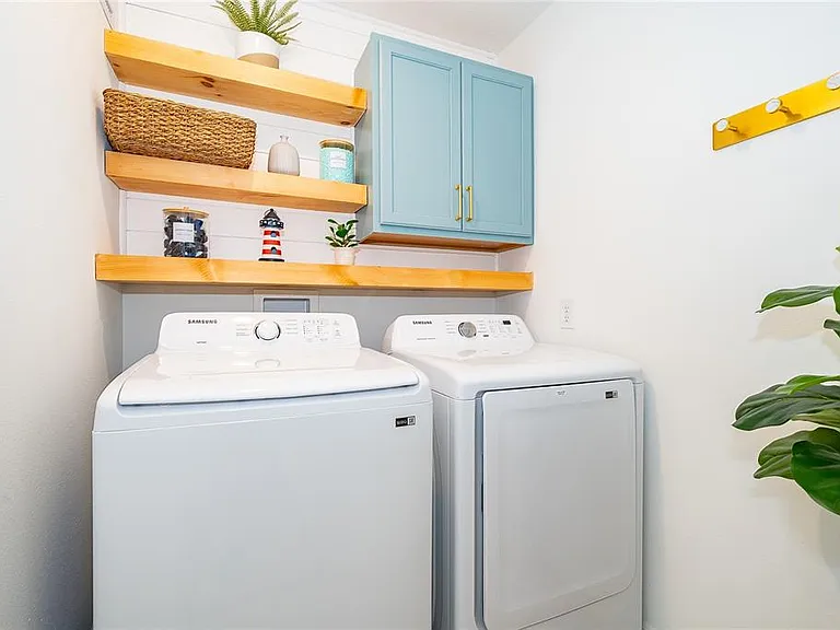 847 Longboat Dr — Photo 22