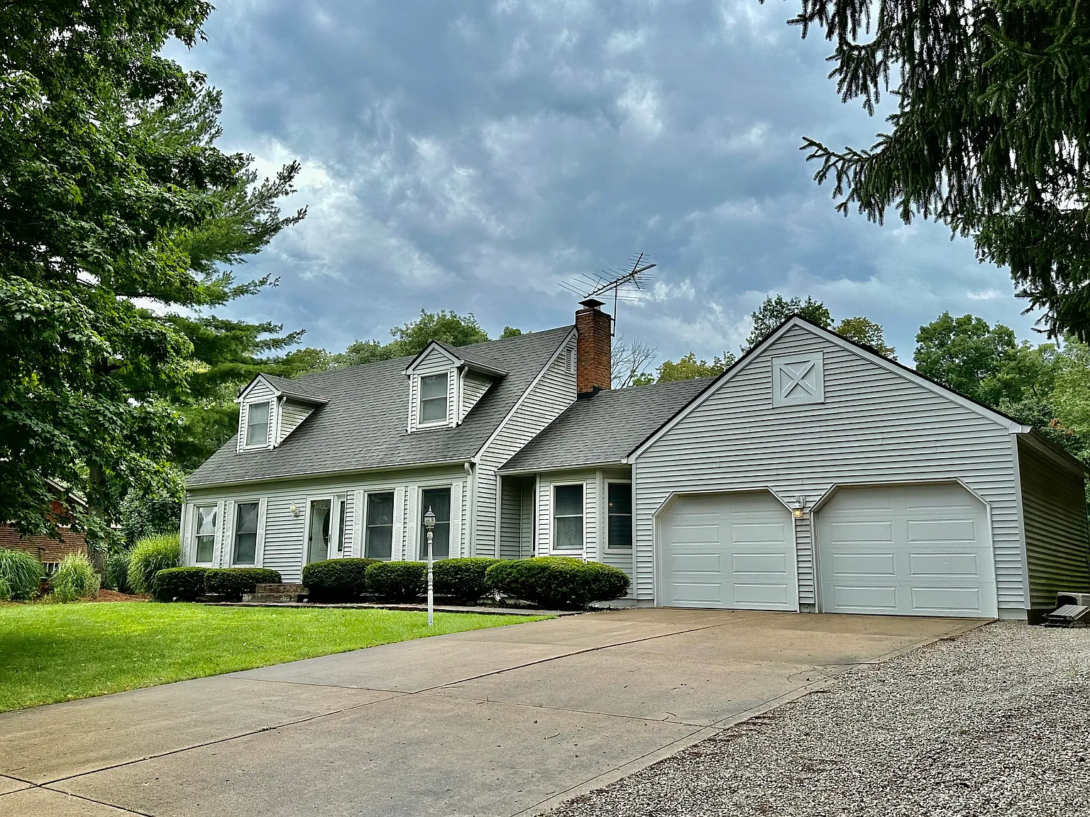 424 W Edgewood Dr photo 1