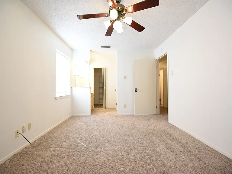 8945 Flicker Ln — Photo 15