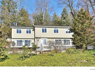 78 Nannahagan Rd, Pleasantville, NY 10570