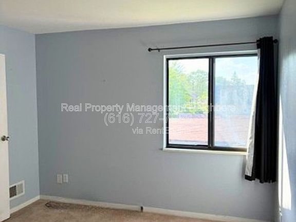 5th image of 4326 Norman Dr SE