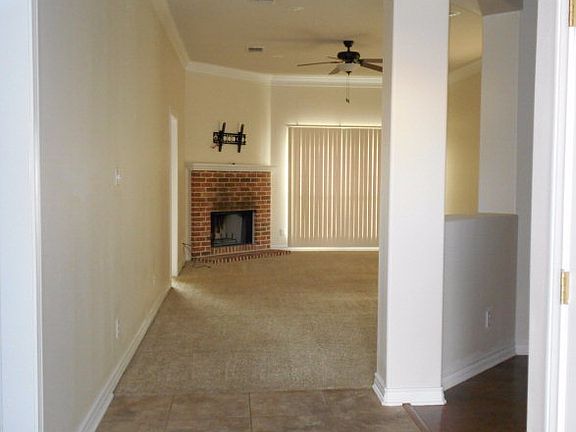 2nd image of 4014 Huntington Ln