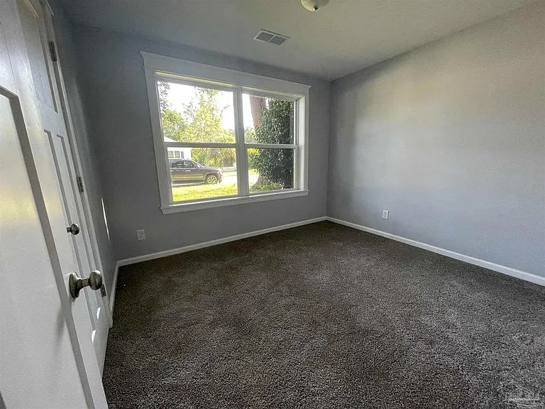 810 W Lakeview Ave — Photo 11