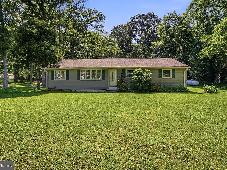 1st image of 45385 Baringer Dr